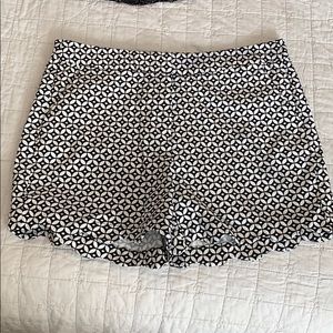 3 for $10🎁 Women’s dress shorts size 10-12
